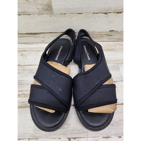 DONALD J PLINER “BARTA” CREPE ELASTIC BLACK SANDALS Size 6.5 - Picture 1 of 8